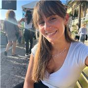 Ciao sono Chiara sono qui per aiutarti con i compiti di elementari medie e liceo